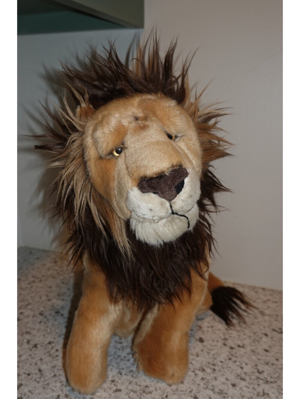 FAO Schwarz /Toys R Us Realistic Natural Looking Lion Plush W Mane 20" 2012
